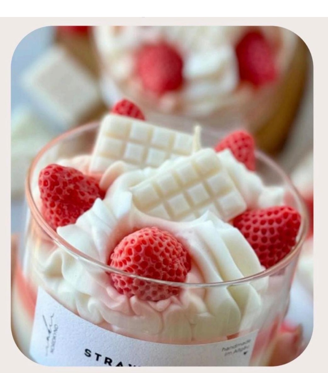 White Chocolate & Strawberry Jar Candle